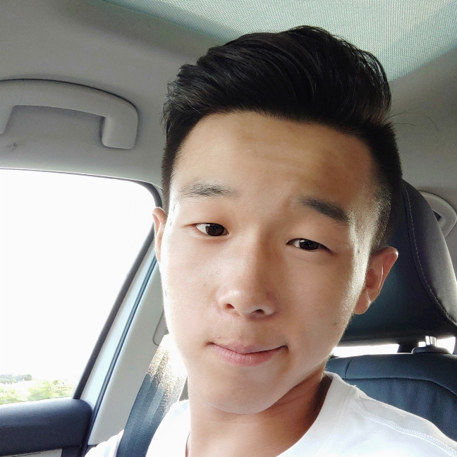 笑点低洛尘的照片