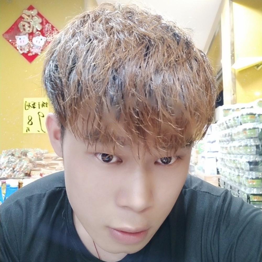 似笑非醉的照片