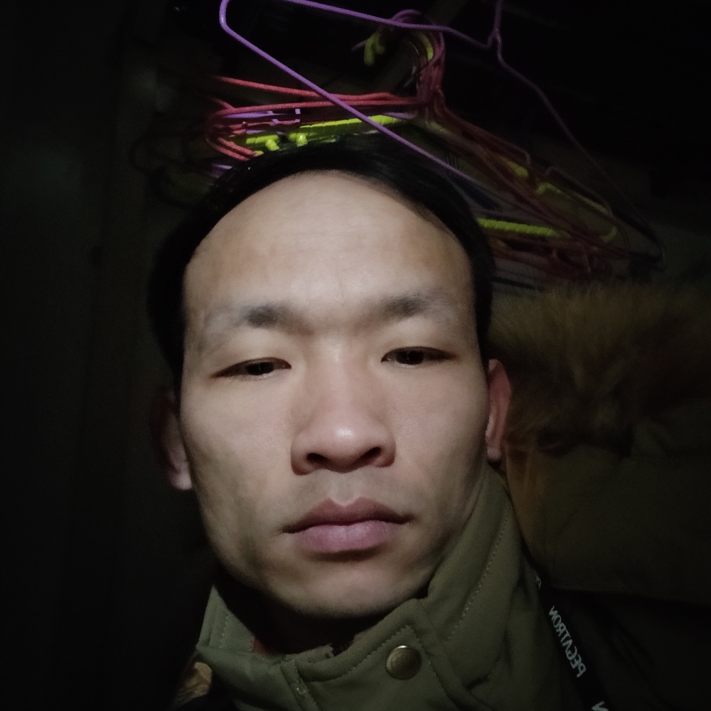 现实帆布鞋的照片