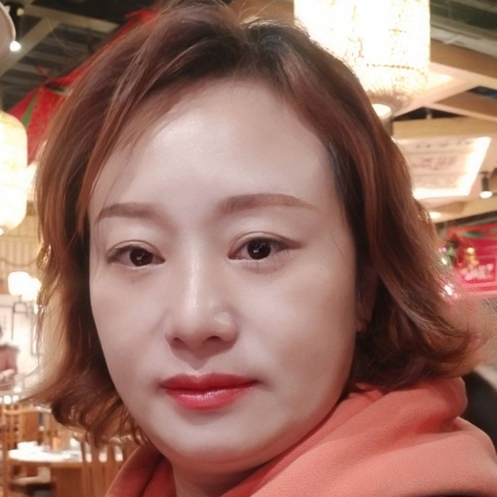 天真和蝶舞的照片