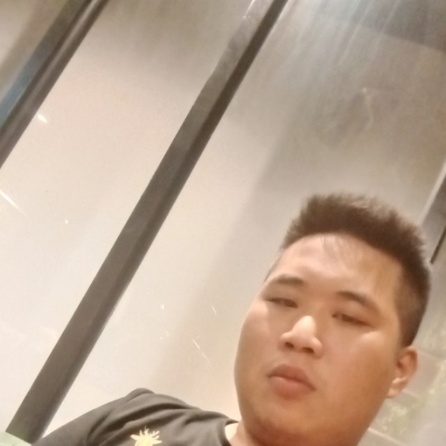 魁梧回眸青琯的照片