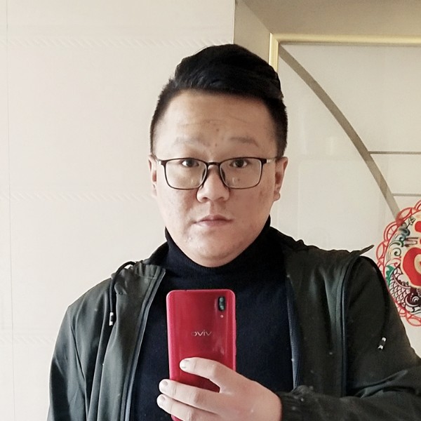 眼睛大香氛的照片