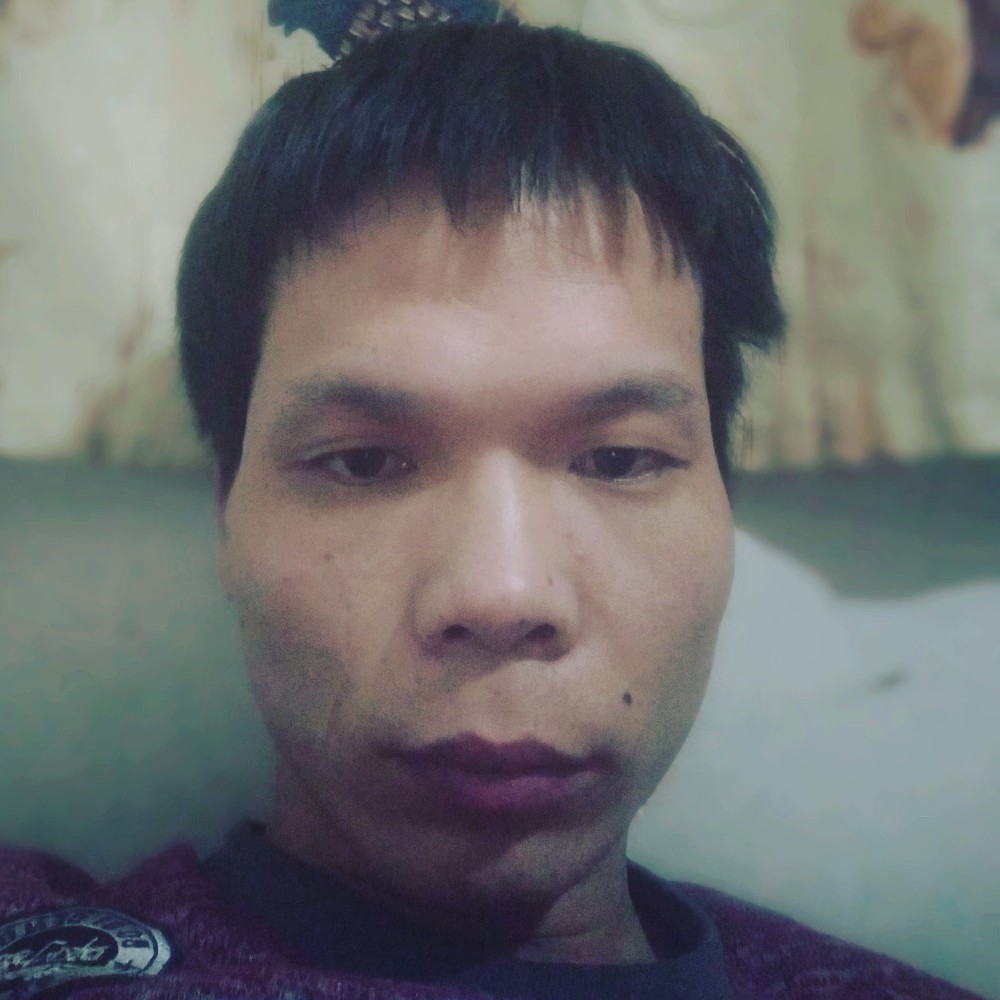 路灯深拥甜美的照片