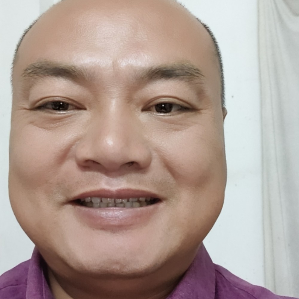 细心扯眼睛的照片