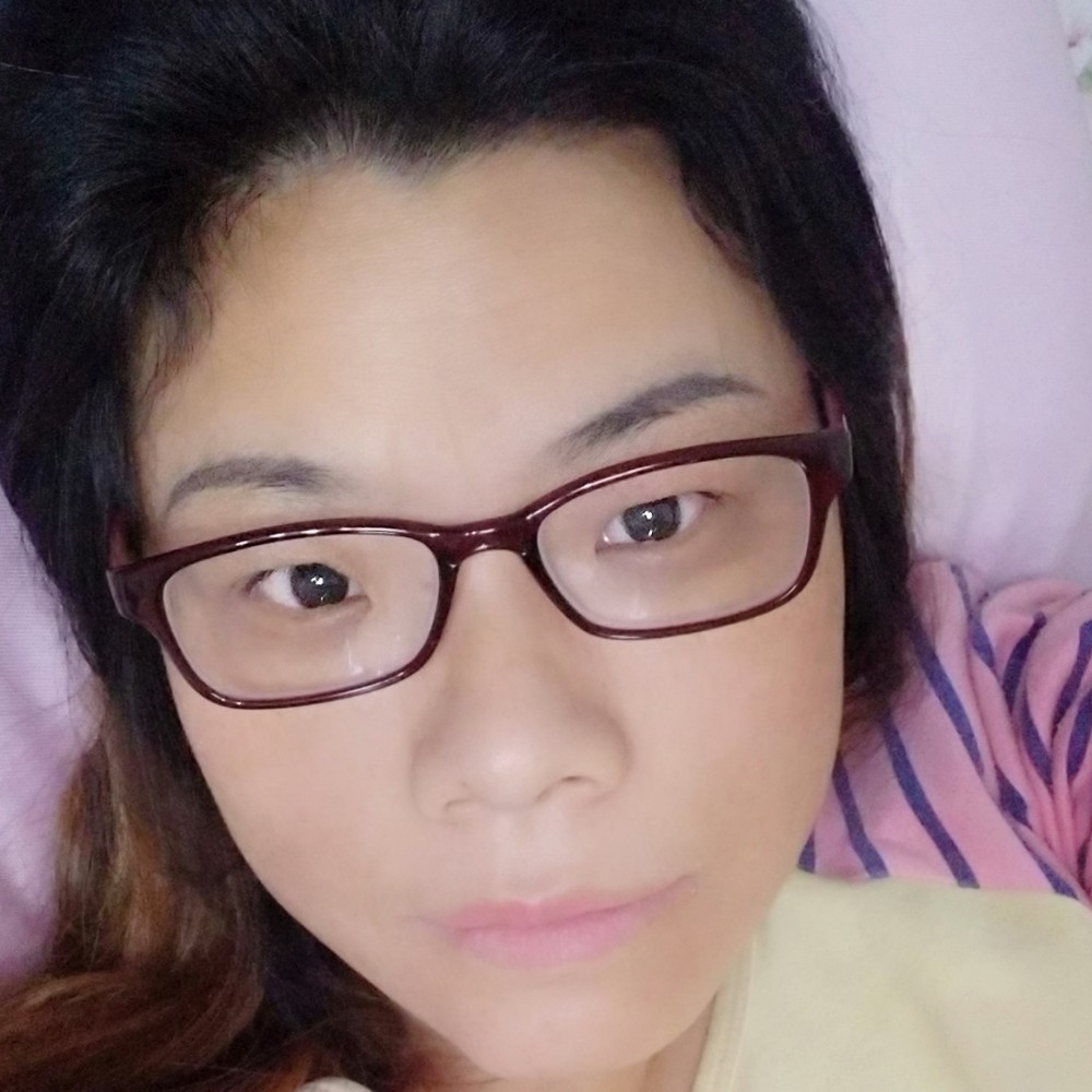 碧影那贤惠的照片