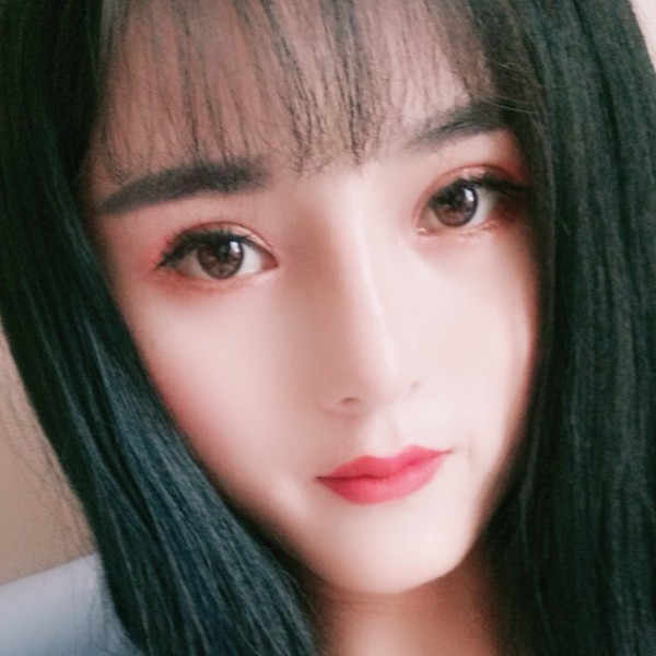 这很陈筱的照片