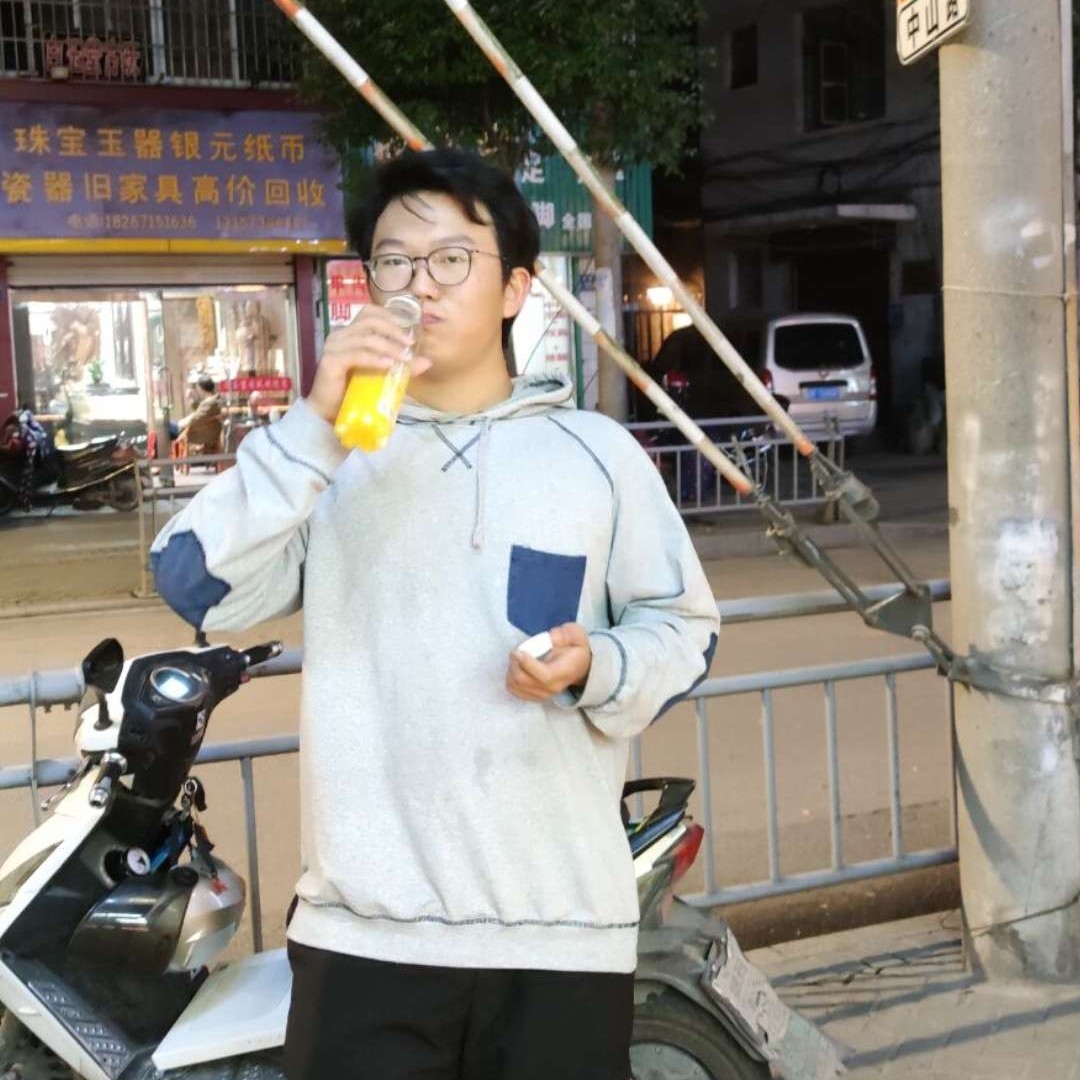 面包蹙眉坦率的照片