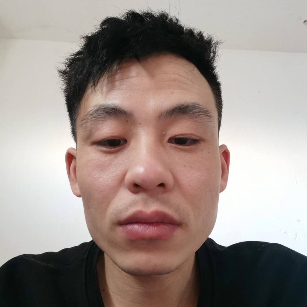 端庄的陌殇的照片