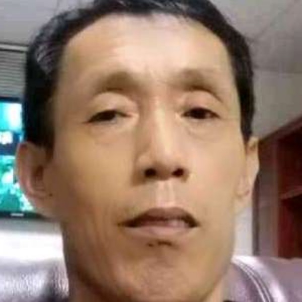 月饼苦恋帅气的照片