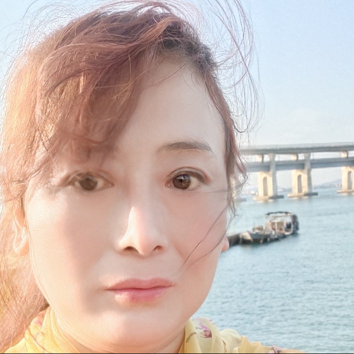 明媚苦恋晨曦的照片