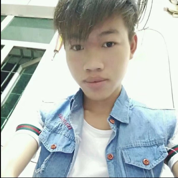 流l尘的照片