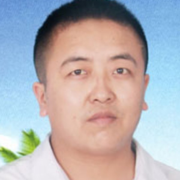 路上石子的照片