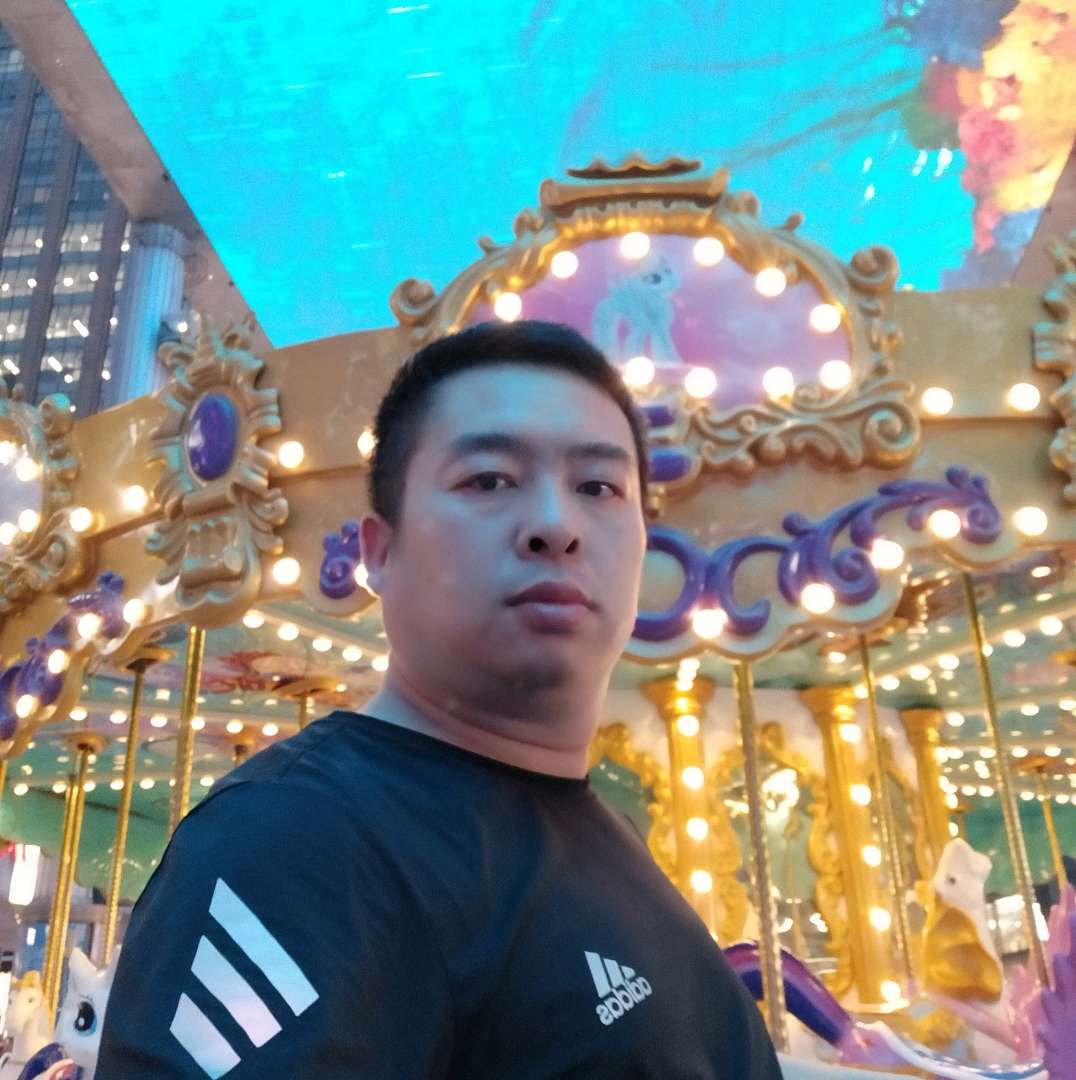 靓丽凝眸情殇的照片