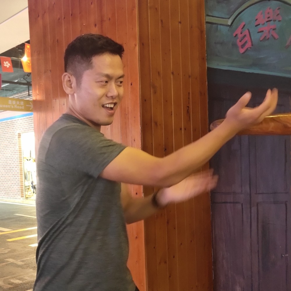 最后的骑士阿汤哥的照片