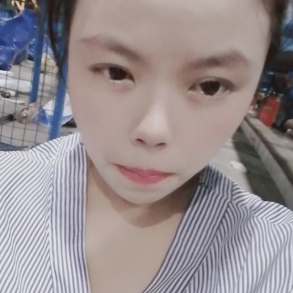 睫毛膏凝眸眼睛大的照片