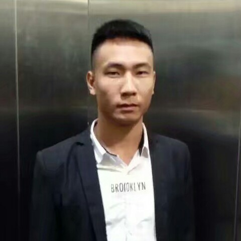 秀丽浅吻水蜜桃的照片