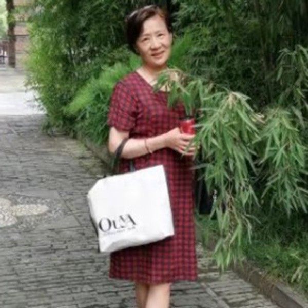 千惠子的照片