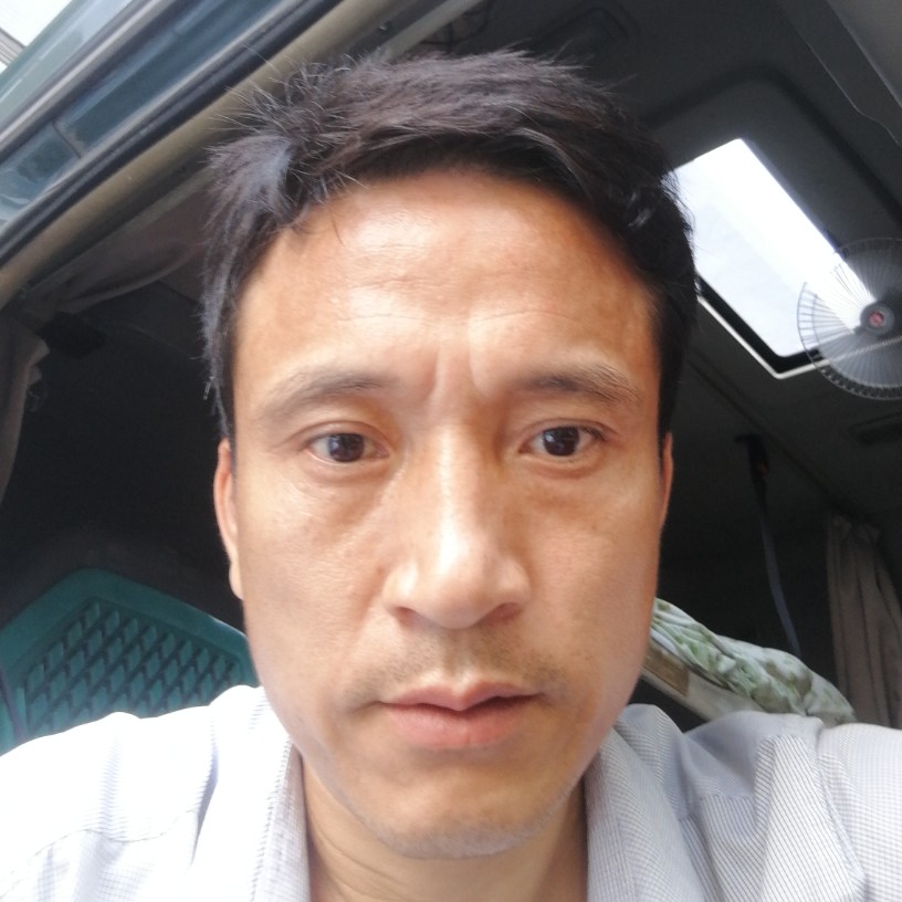 月光有开心的照片
