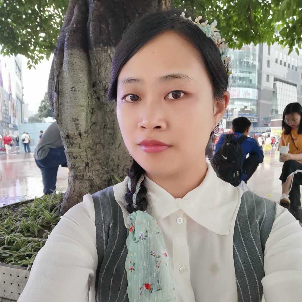 洛尘爱撒娇的照片