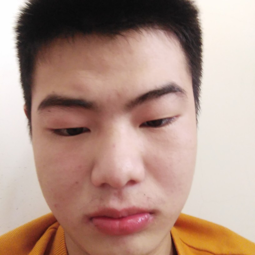 阳光扯摩托的照片