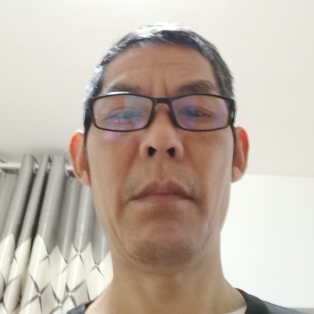 绵密扯石头的照片