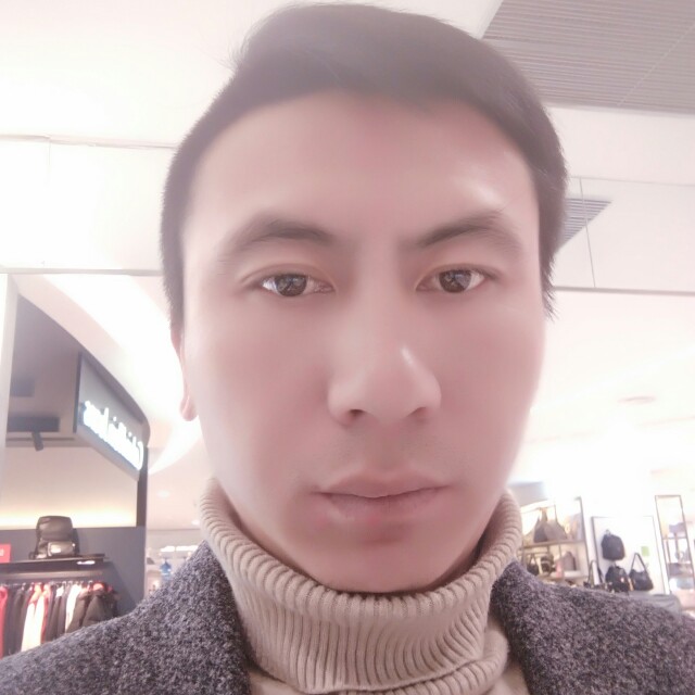 万事皆靠自己的照片