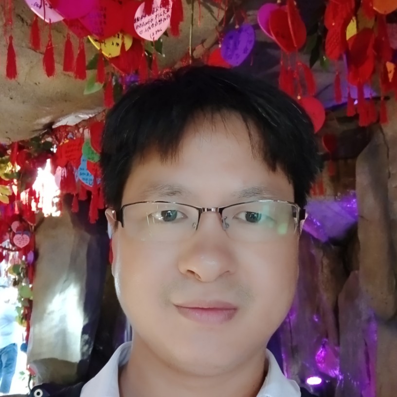 月下听琴峰哥的照片