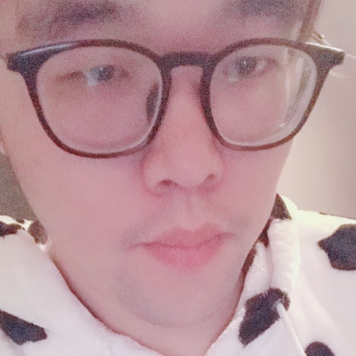 成熟的小眼镜的照片