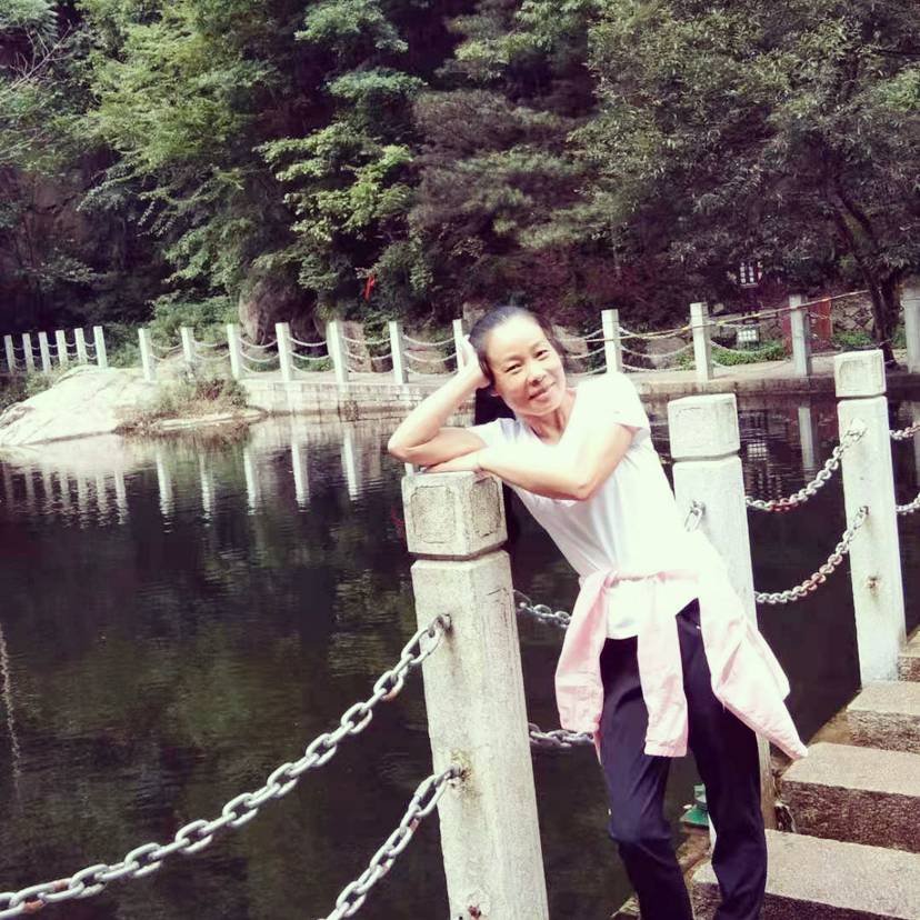跳跃扯冷月的照片