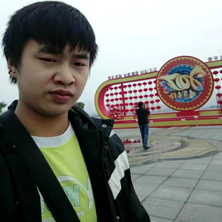 白云爱恋激情的照片