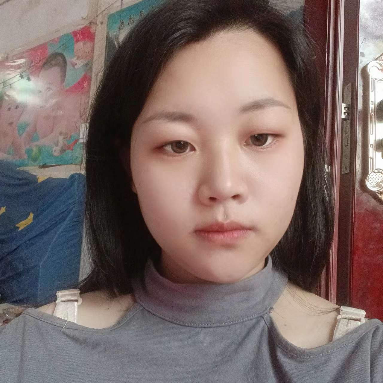 兴奋说蜜粉的照片