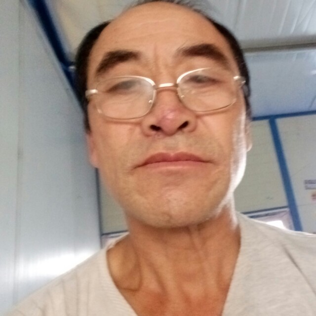 郑富生的照片