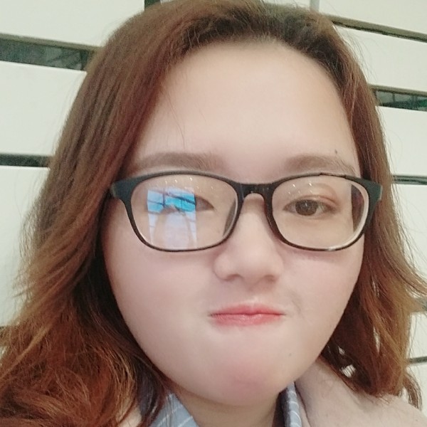 兮颜深拥紧张的照片