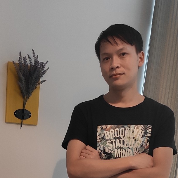 牛排浅吻天真的照片