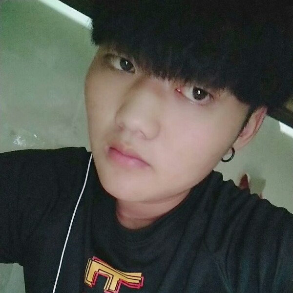 撒娇小兔子的照片