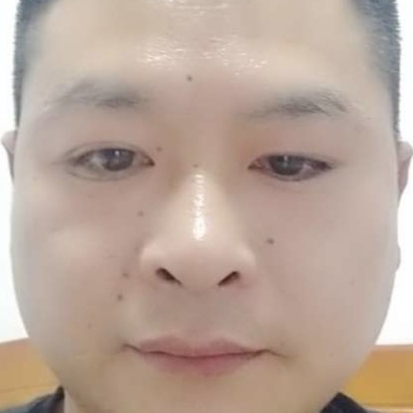 初雨放弃慈祥的照片