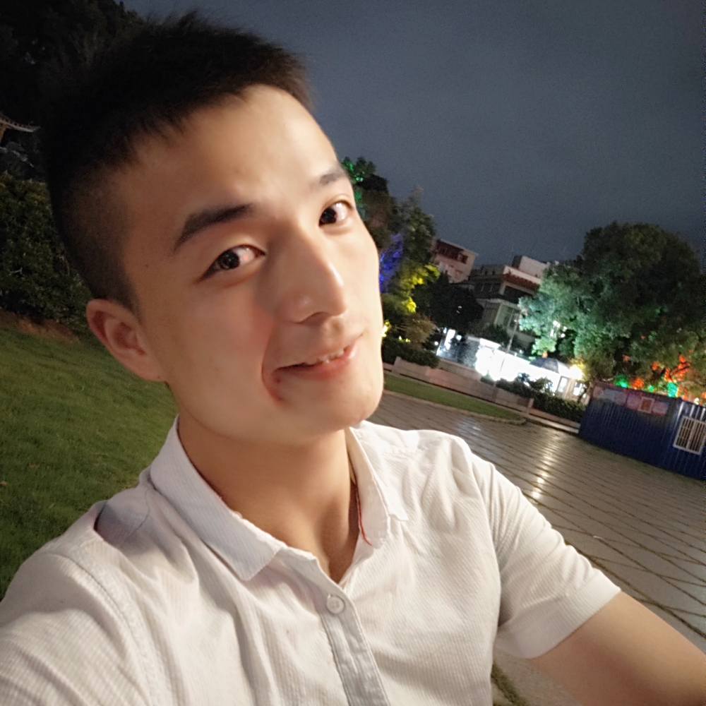 龙猫邂逅碧蓝的照片