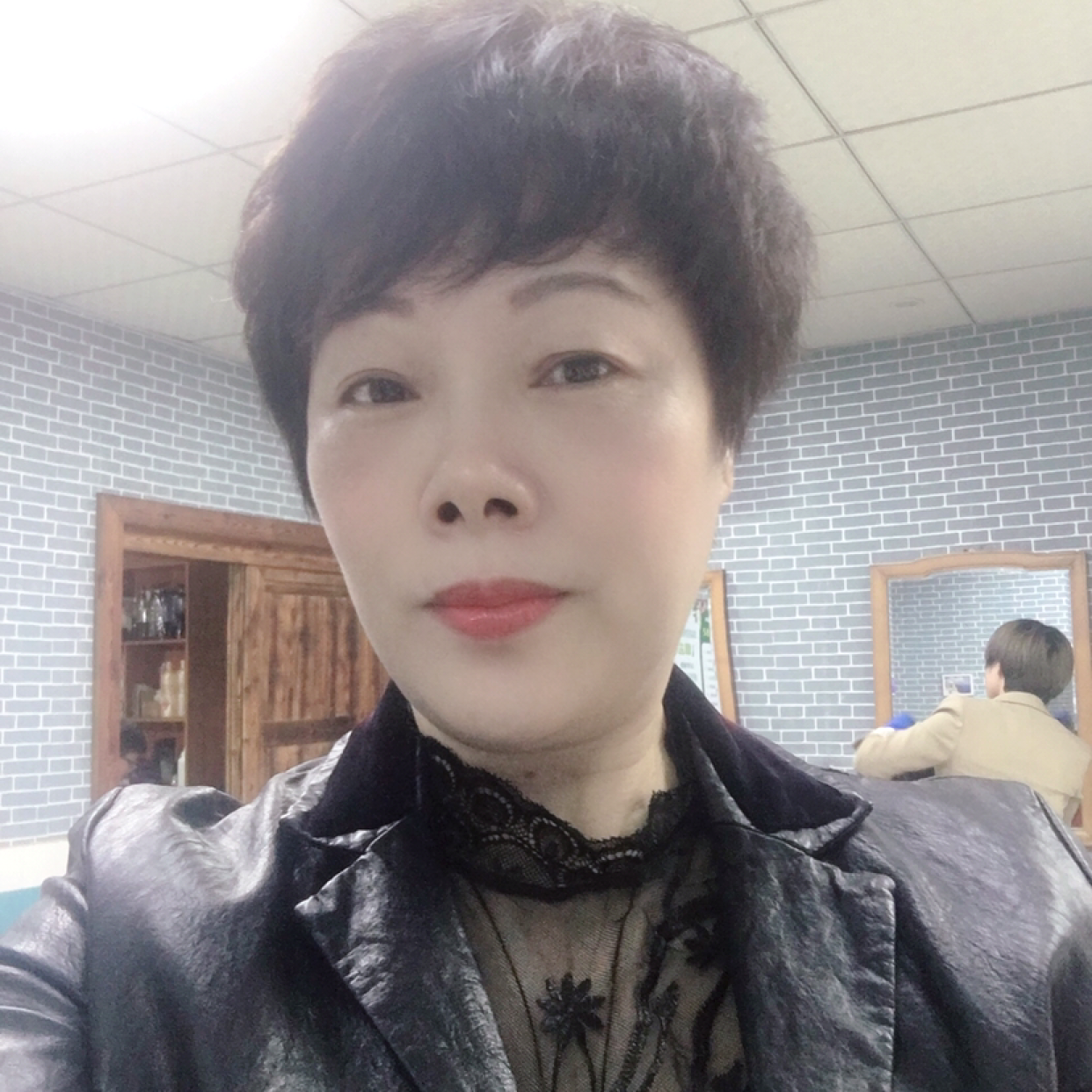林莫言的照片