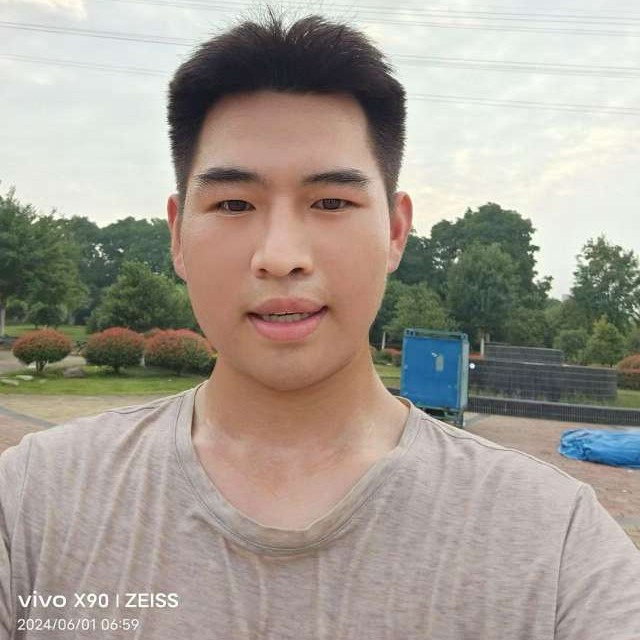 陈宝的照片