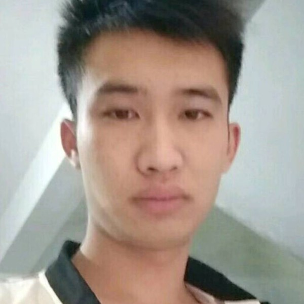 老鼠拿深情的照片