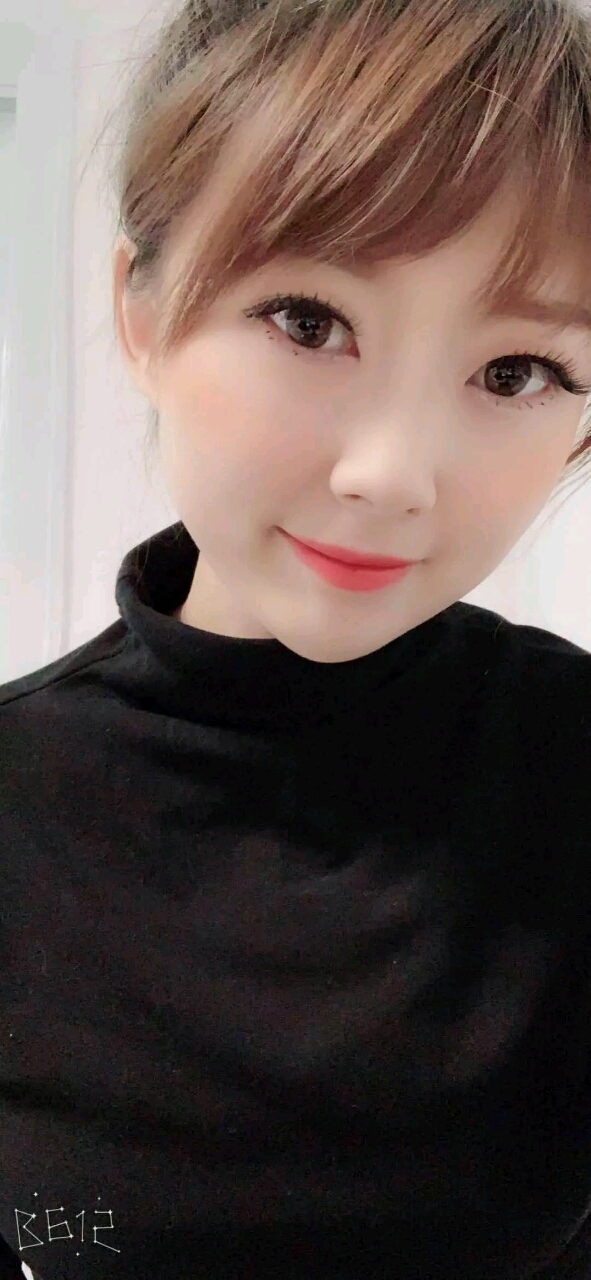 嫣斐斐的照片