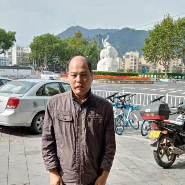 顾德生的照片