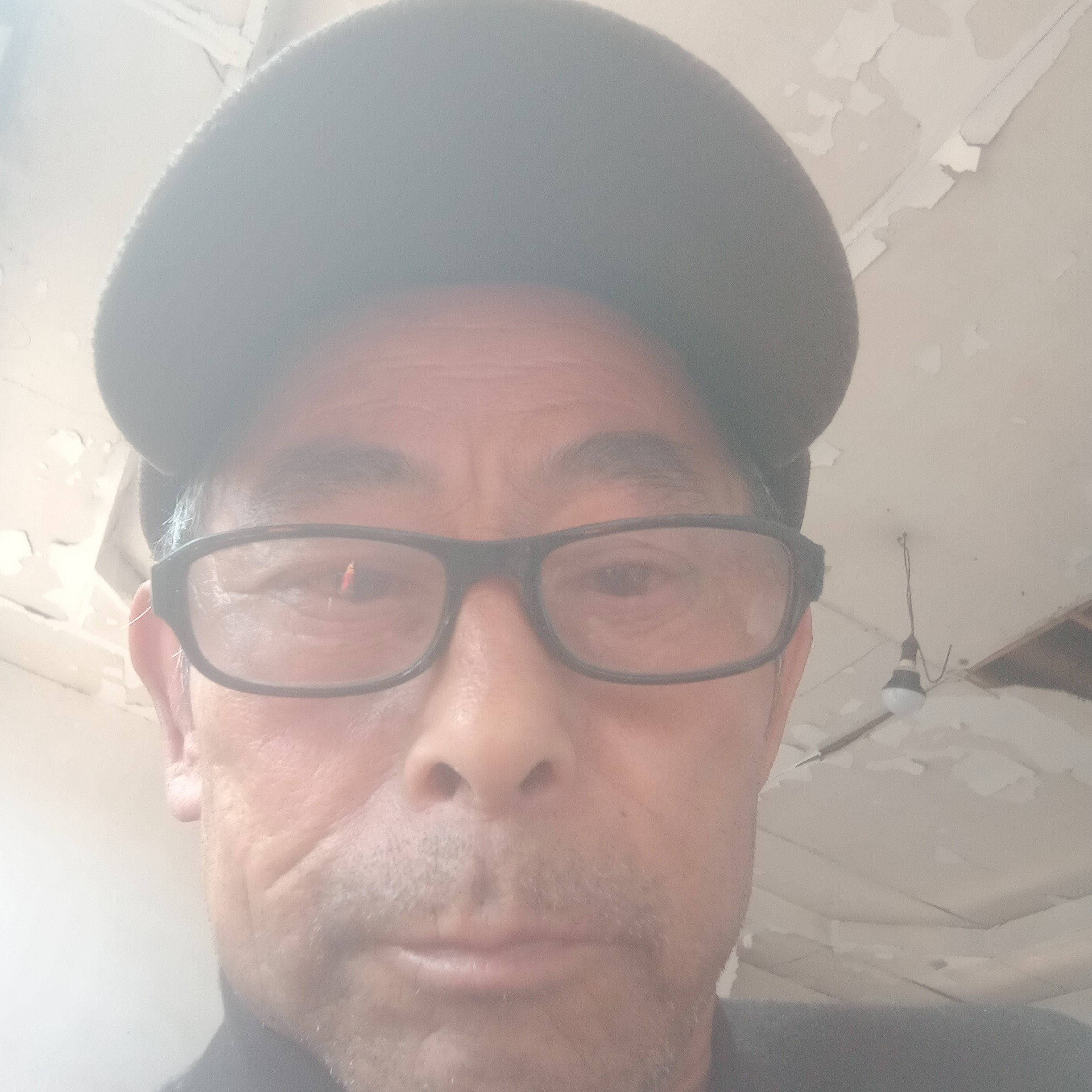 热情深拥咖啡的照片