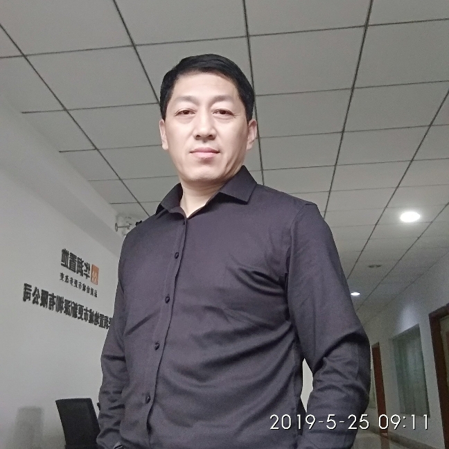 晚风轻拂柳的照片