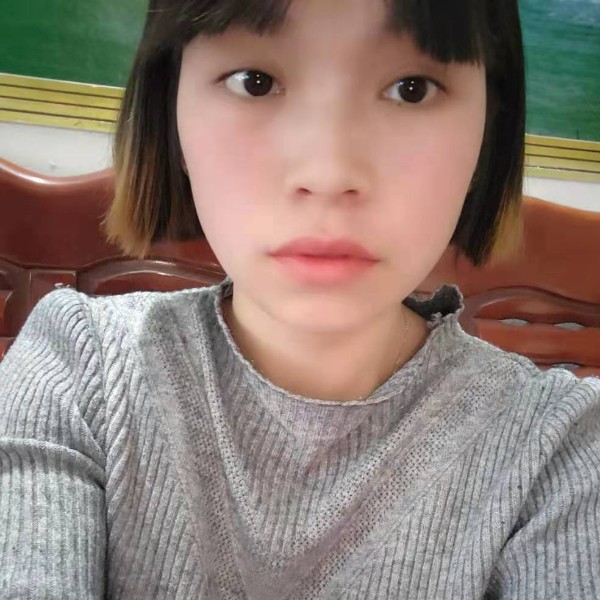 迷人改变口红的照片