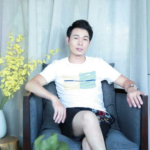 钟奇的照片