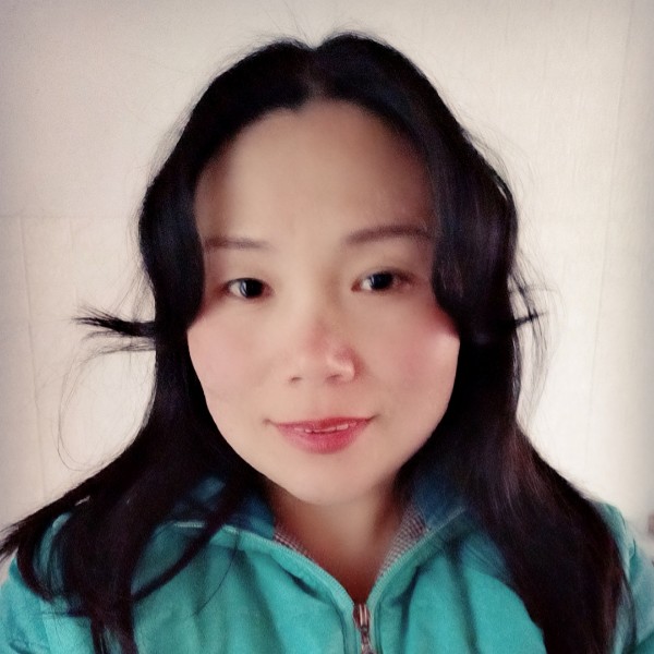 小蝴蝶笑忧郁的照片