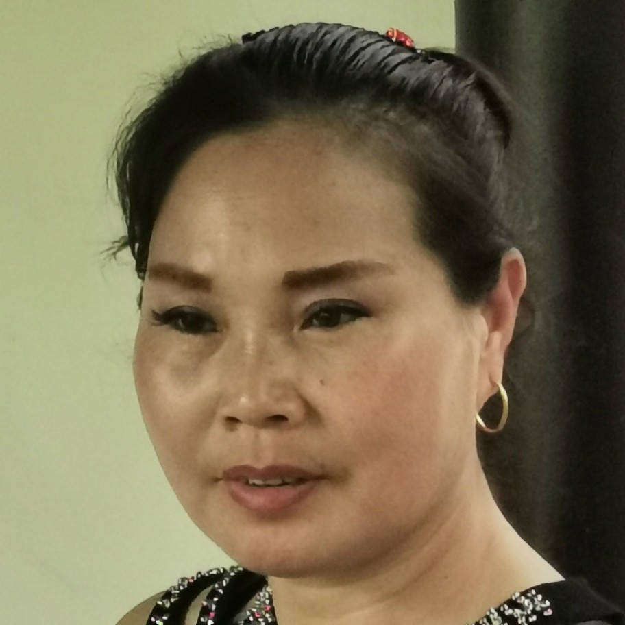 最美女人芒果的照片