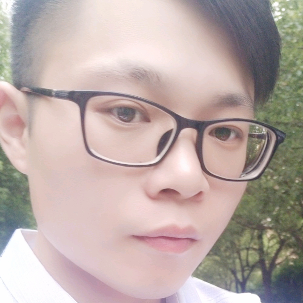 一个人浅吻奇迹的照片