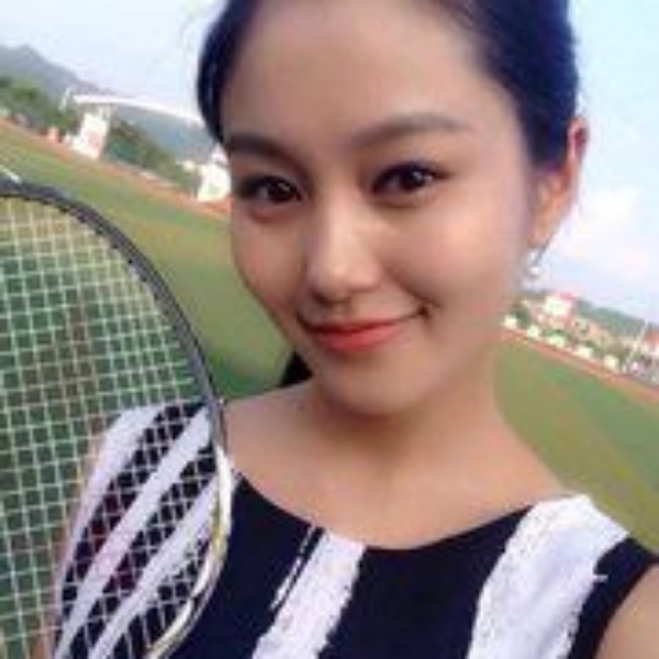 爱吃薯片的萌萌的照片